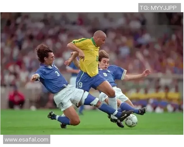 足球明星卡点视频集锦展现球场风采与精彩瞬间的完美结合 足球明星卡点视频集锦展现球场风采与精彩瞬间的完美结合